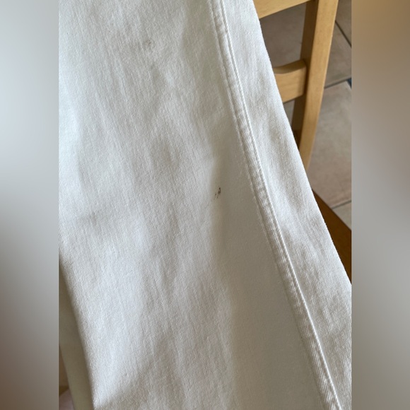 Old Navy Men’s White Slim Fit Jeans - Picture 9 of 9